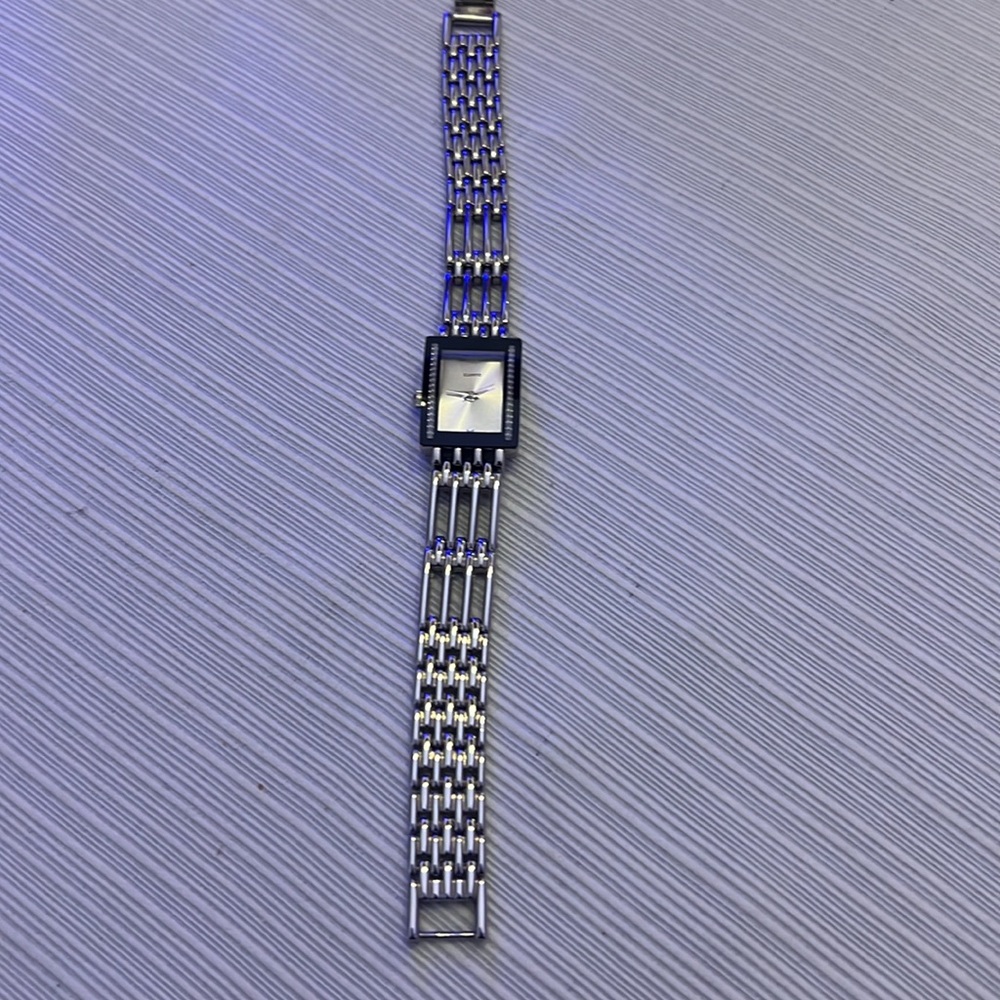 Quartz women watch